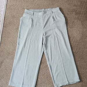 Elegant Women's Green Pants